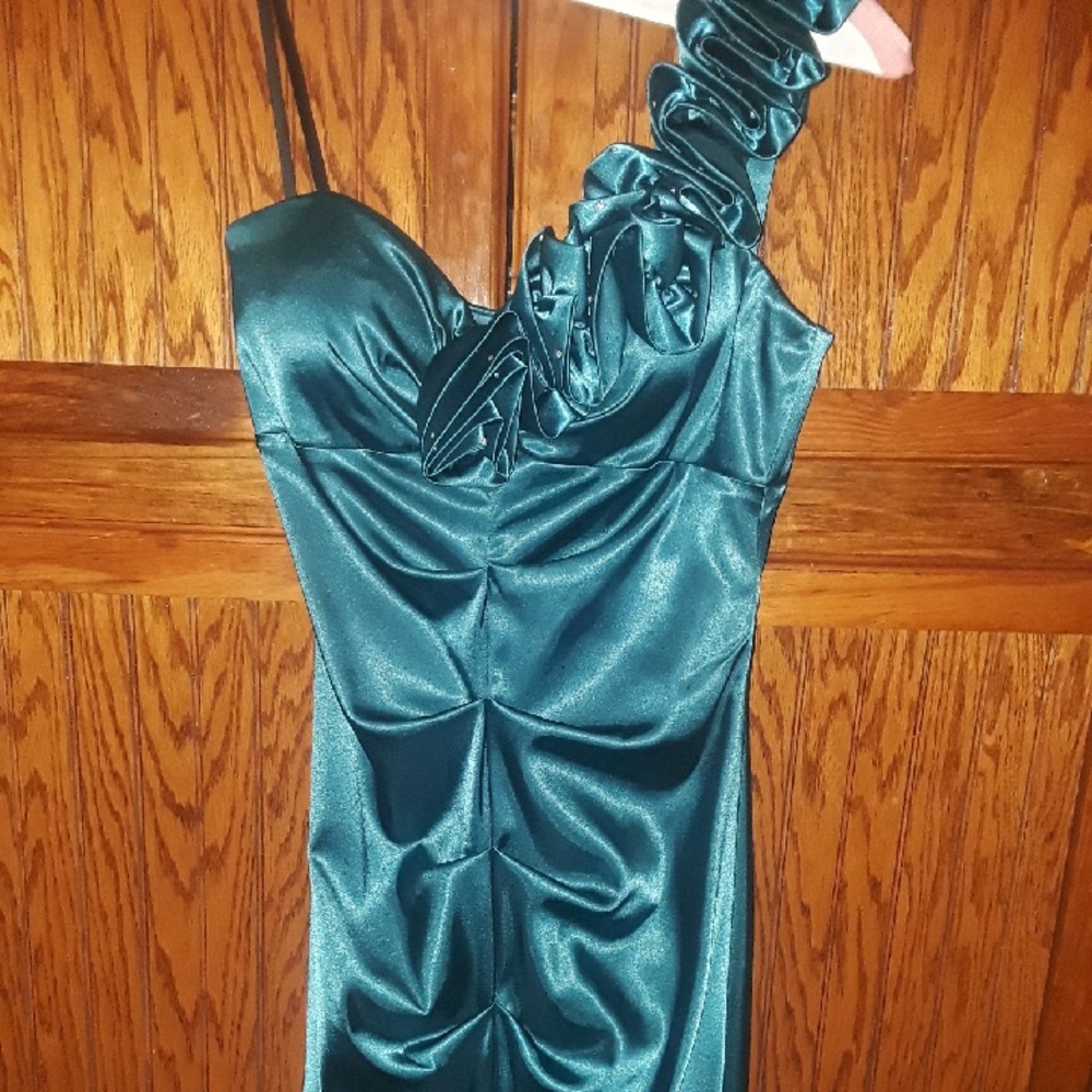 Size 5 turquoise formal dress by blonde Nites